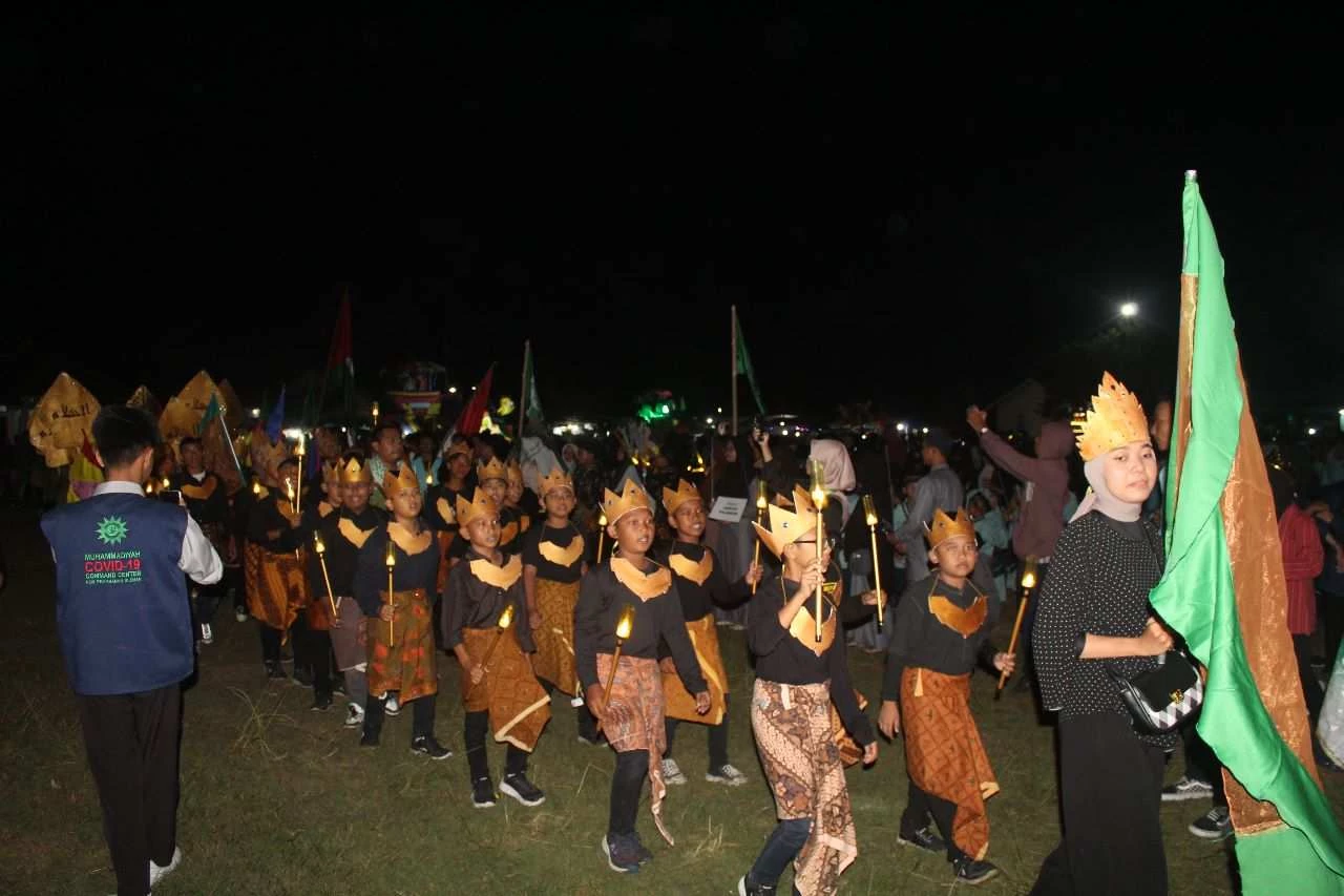Meriahkan Iduladha, Ribuan Warga Ikuti Festival Takbir AMM Madurejo