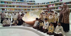 Siswa SD MUKARTA Belajar Sejarah di Museum Muhammadiyah