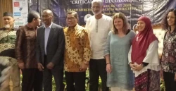 BUDAYA ASLI INDONESIA MILIKI NILAI KEARIFAN: Bangsa Indonesia Dituntut Mempertahankan Kebudayaannya Sendiri