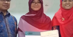 Desty Restia Rahmawati: Mahasiswi Berprestasi Fakultas Farmasi UAD Yogyakarta