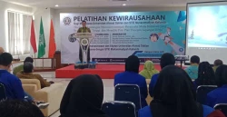 Kerjasama UAD-STIE Muhammadiyah Kalianda: Pelatihan Kewirausahaan bagi Mahasiswa