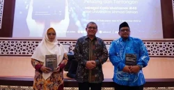 UAD Persembahkan Kado untuk Muktamar Muhammadiyah dan Aisyiyah ke-48 berupa Buku