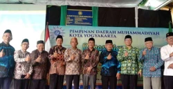 PDM Kota Yogyakarta Pasang Papan Nama Tanah Wakaf di 28 Titik