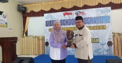 Perkuat Kerjasama Internasional: SMPM Al Mujahidin MoU dengan SMK Sultanah Asmah Malaysia