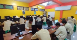 Siswa SMK Muhammadiyah se-DIY Mengikuti PAS Online Serentak dengan Server Terpusat