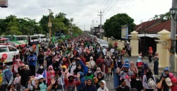 40.000 Warga Muhammadiyah Bantul Ikuti Jalan Sehat Semarak Muktamar 48