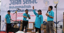 Bupati Sleman Hadiri Jalan Sehat Songsong Muktamar 48 PCM Prambanan