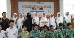 14 Siswa SMK Muhammadiyah Kretek Terima Beasiswa Mentari Lazismu UMY