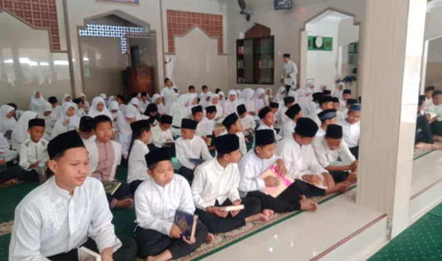 KL Lazismu Kotagede Berikan Apresiasi Dalam Tasmi’ Al-Qur`an SD Muhammadiyah Kalangan