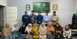 Tim PKM UAD Gelar Psikoedukasi untuk Pekerja Migran di Malaysia, Beri Solusi Mental dan Hukum