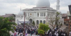 Warga Muhammadiyah Lokshumawe Shalat Id Serentak di Halaman Masjid At-Taqwa