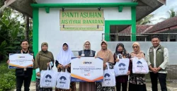 LAZISMU dan MPKS PWM DIY Salurkan Kado Ramadhan ke Panti Asuhan di Kulon Progo